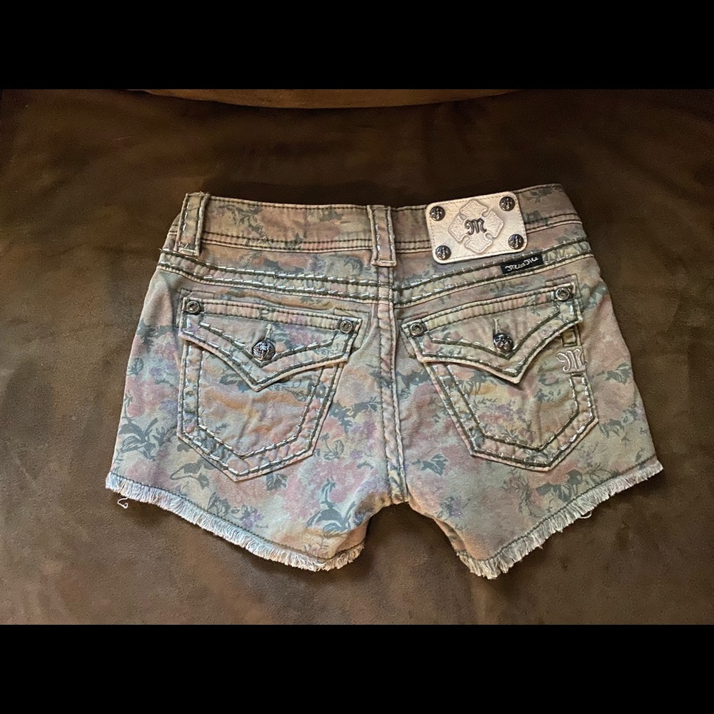 Miss Me floral Jean Shorts